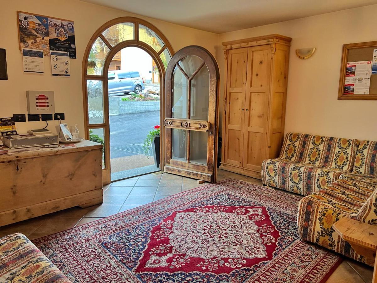 Garni Francescato Hotel Ливиньо Екстериор снимка